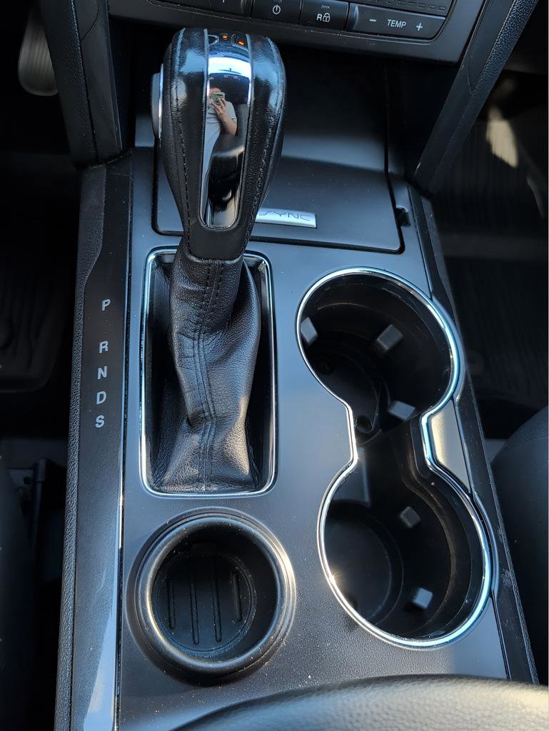 Used 2018 Ford Explorer XLT image 28