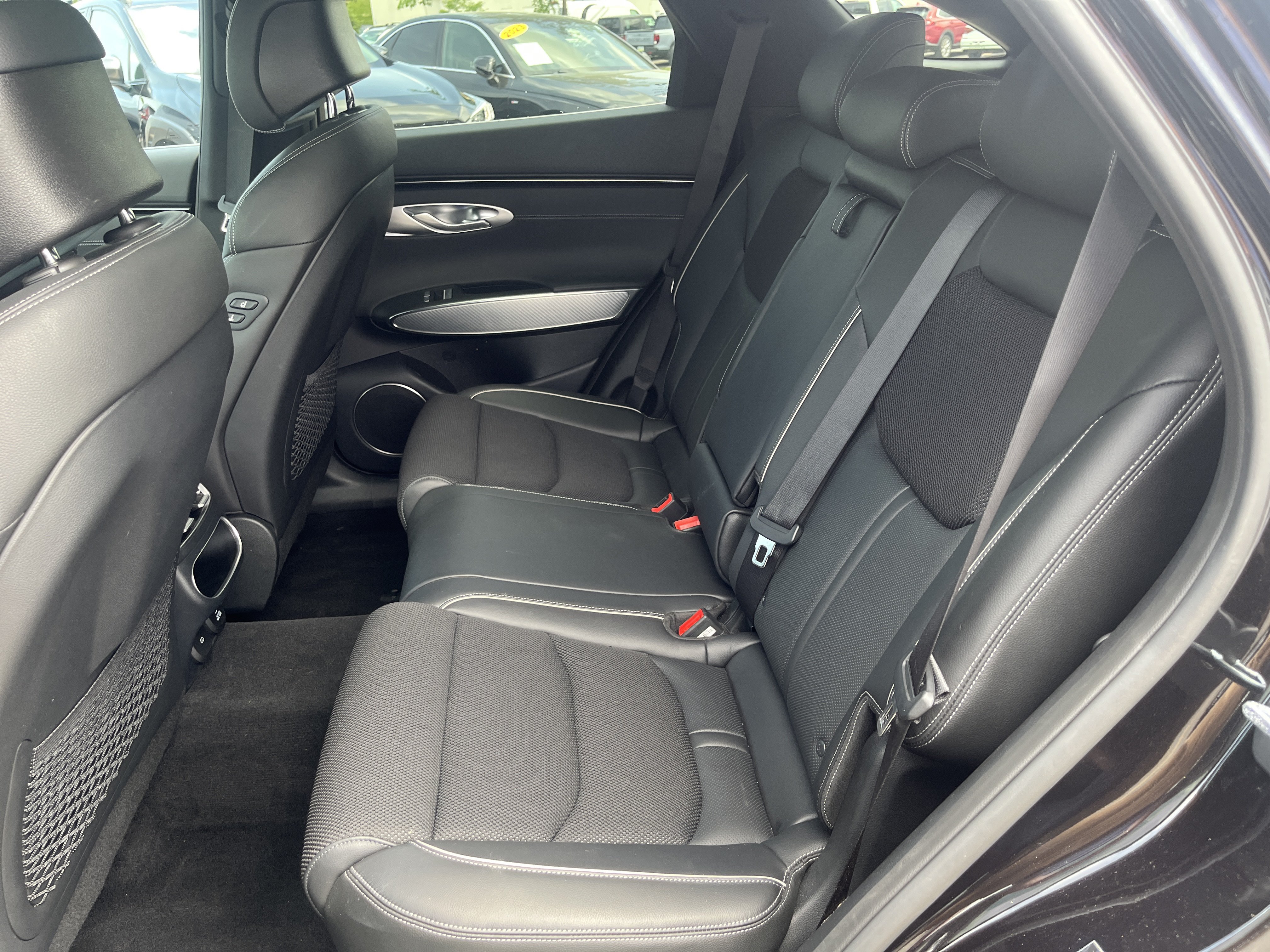 Used 2025 Genesis GV70 3.5T Sport AWD/4WD image 15