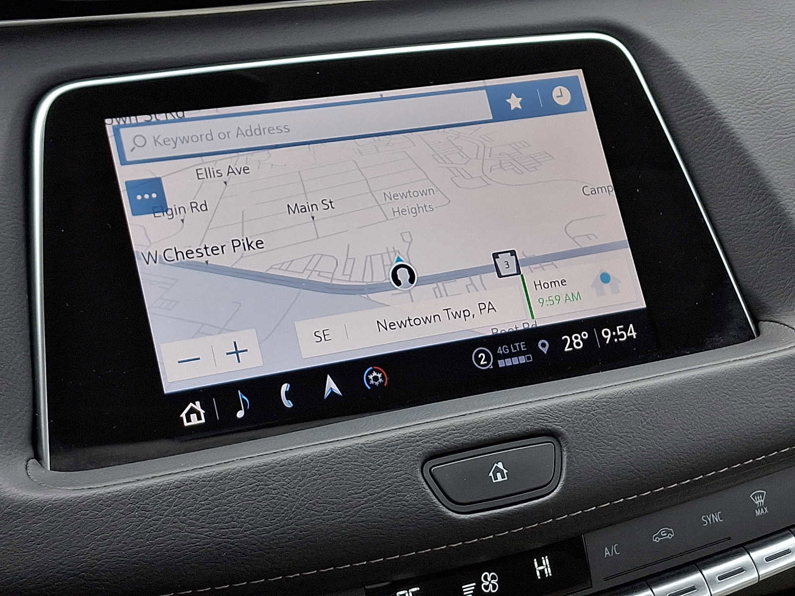 Certified 2023 Cadillac XT4 Luxury w/ Cold Weather Package image 31