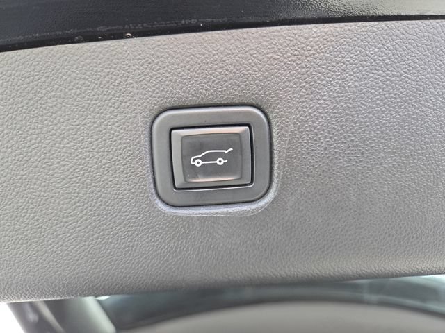 Used 2020 Chevrolet Blazer RS w/ LPO, Floor Liner Package FWD image 17