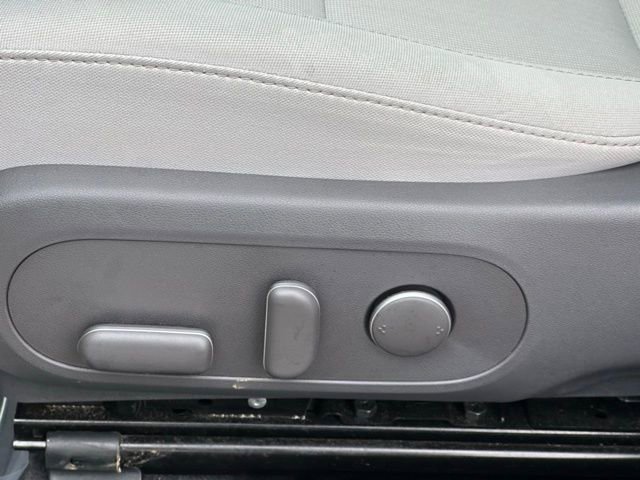 Used 2025 Hyundai Kona SEL image 24