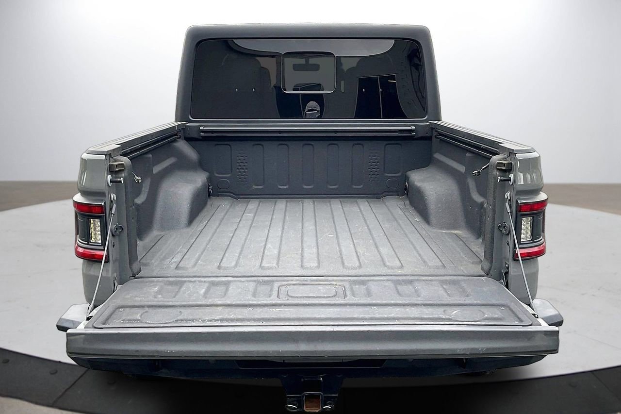 Certified 2022 Jeep Gladiator Overland w/ Popular Equipment Package image 27