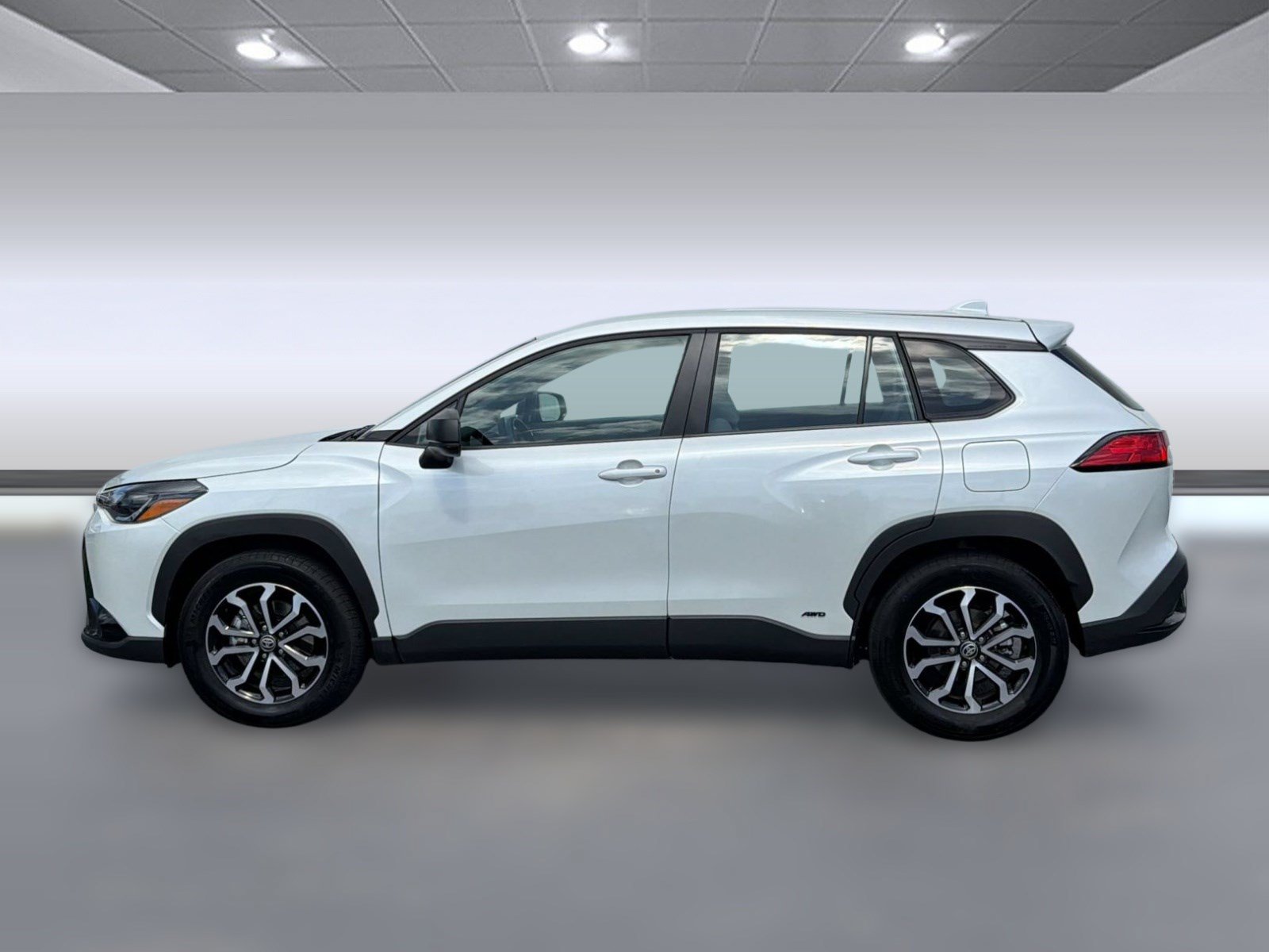 Used 2023 Toyota Corolla Cross AWD Hybrid image 2