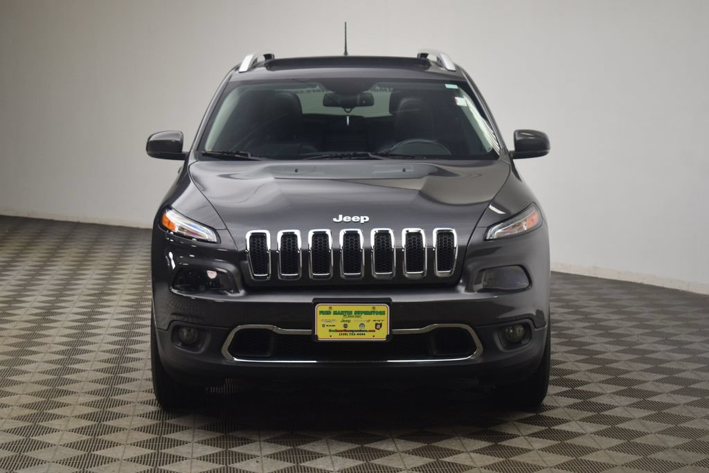 Used 2017 Jeep Cherokee Limited AWD/4WD image 24