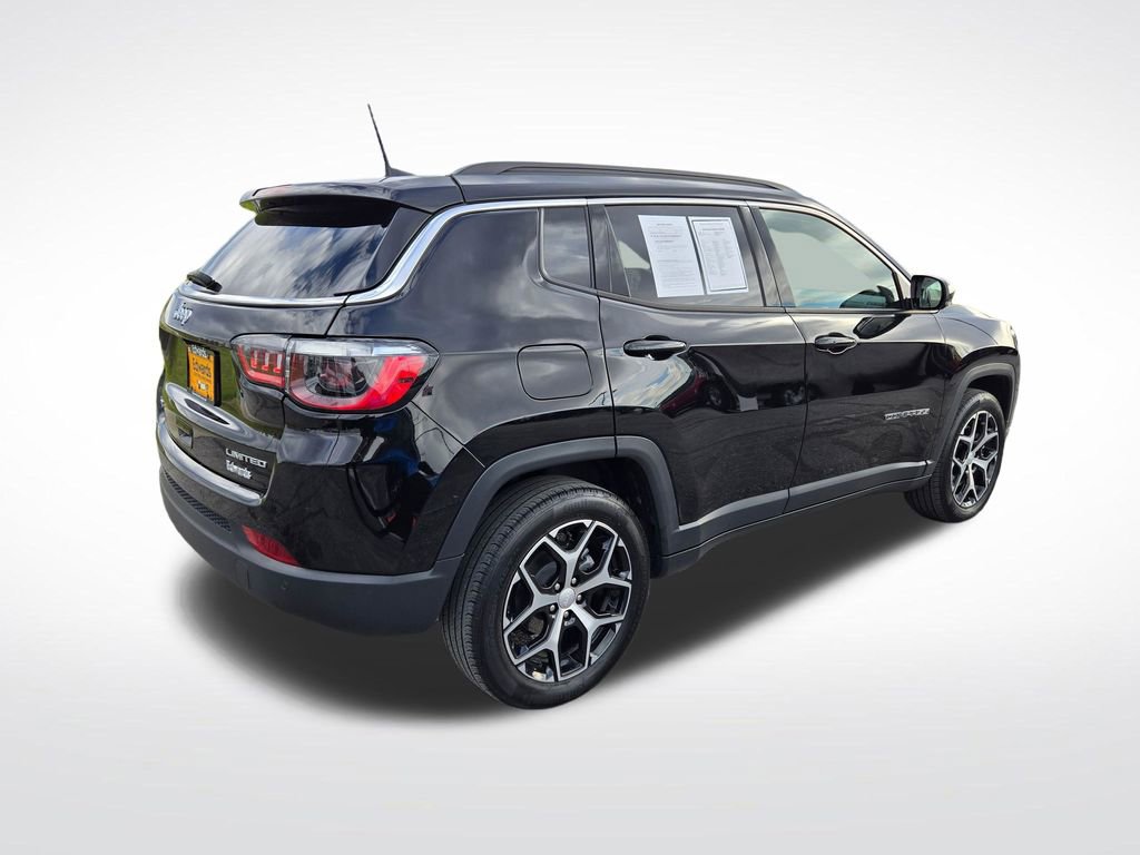 Used 2024 Jeep Compass Limited AWD/4WD image 3