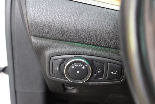 Used 2015 Lincoln MKC AWD w/ Equipment Group 101A Select image 15