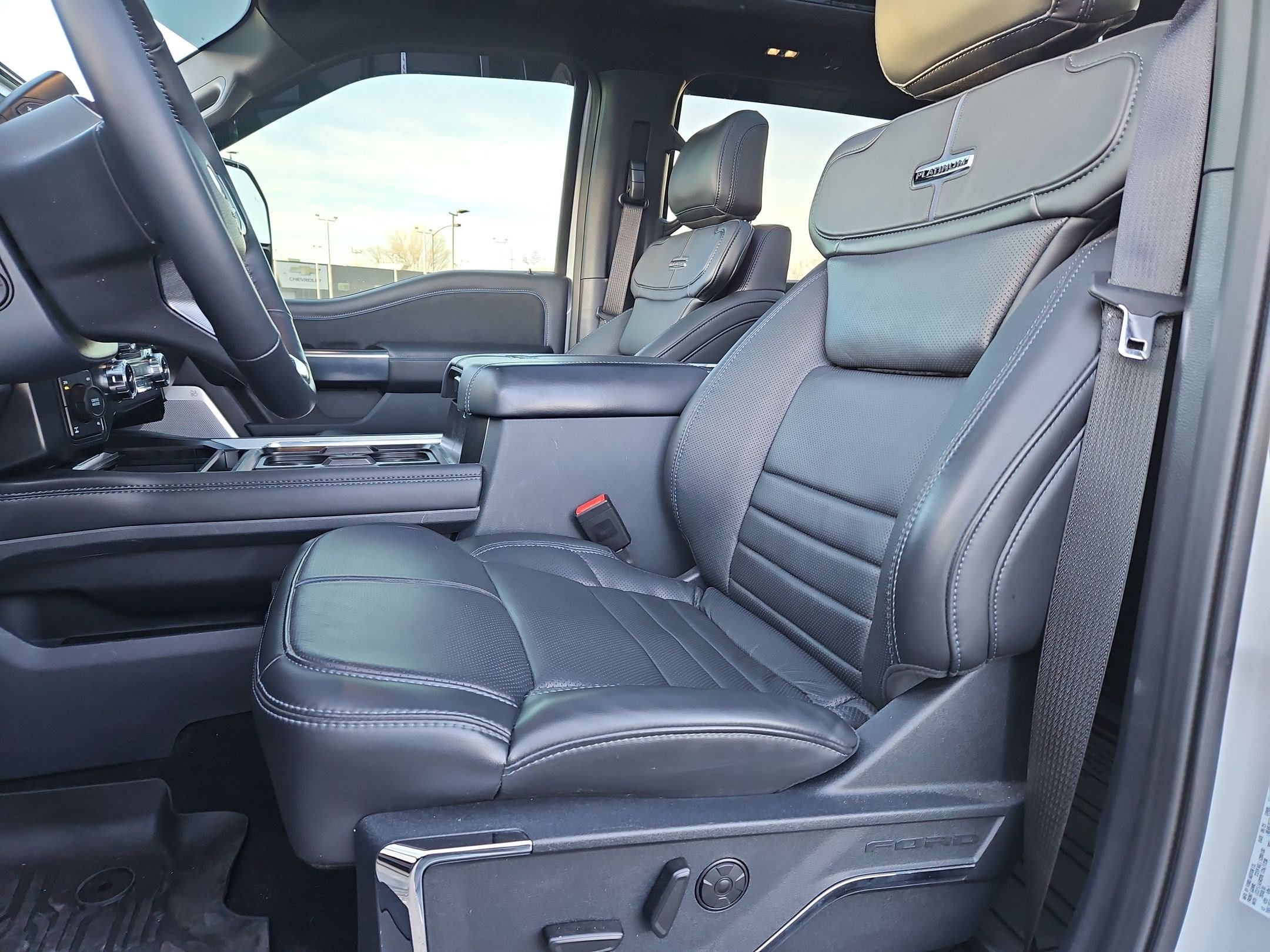 Used 2026 Ford F350 Platinum AWD/4WD image 18