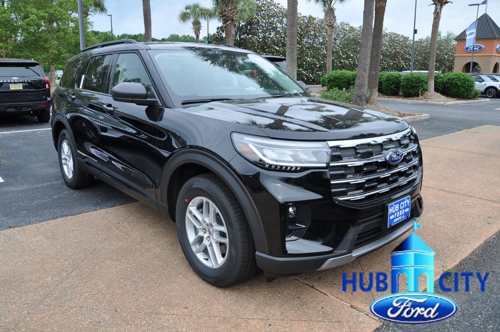 New 2026 Ford Explorer Active RWD image 7
