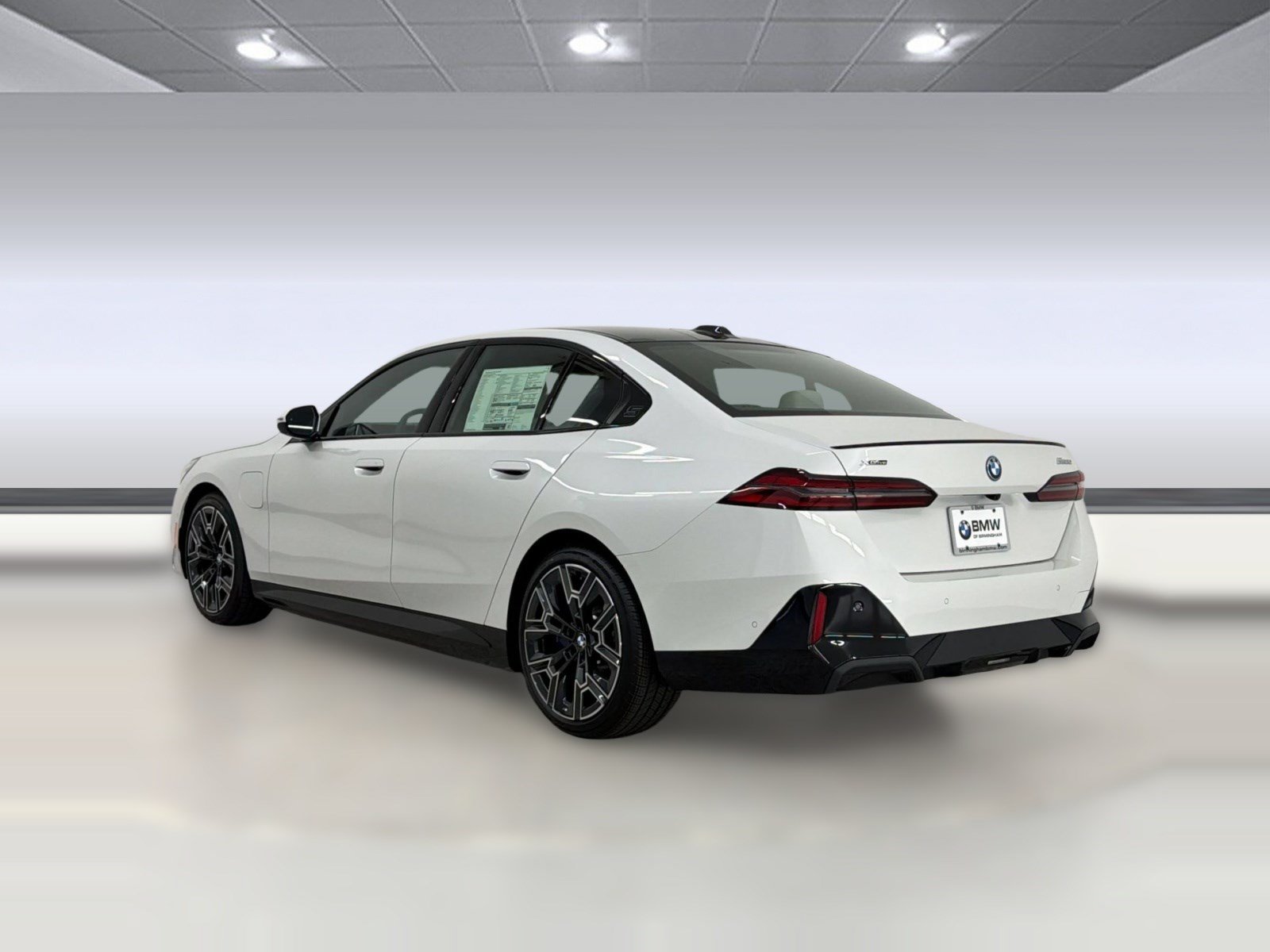 New 2027 BMW 550e xDrive w/ Premium Package AWD/4WD image 3
