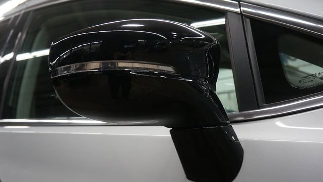 Used 2024 Chrysler Pacifica Touring-L image 89