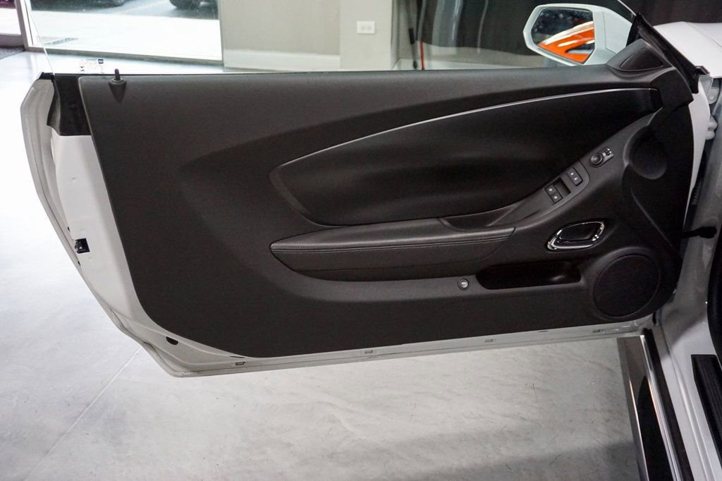 Used 2015 Chevrolet Camaro Z/28 image 19