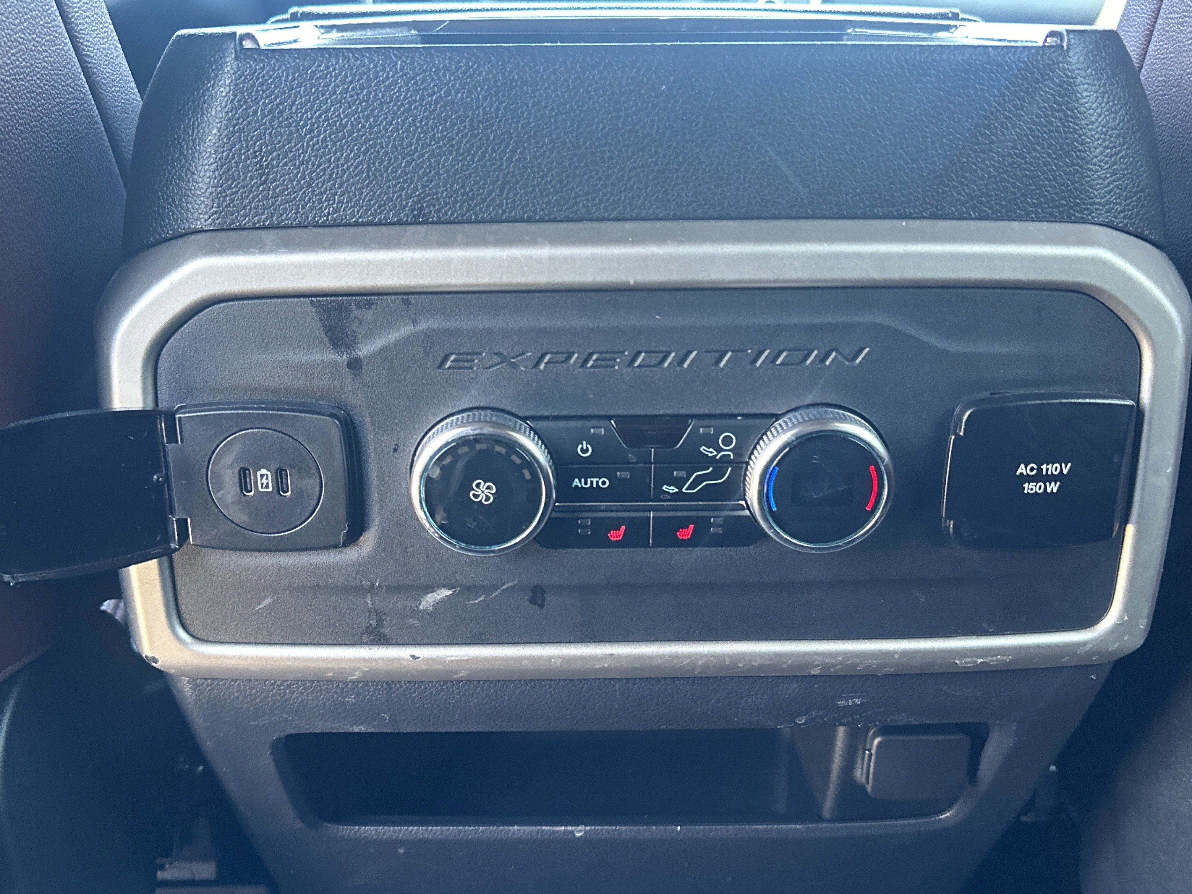 Used 2024 Ford Expedition Max Limited RWD image 32