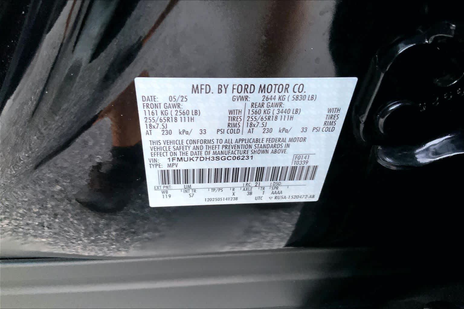 Used 2025 Ford Explorer Active w/ Active Comfort Package RWD image 29