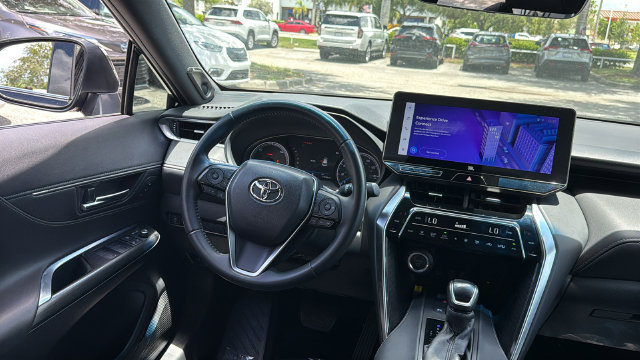 Used 2023 Toyota Venza XLE AWD/4WD image 14
