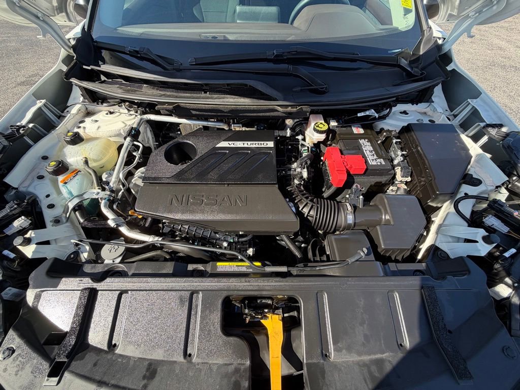 Used 2023 Nissan Rogue S image 33