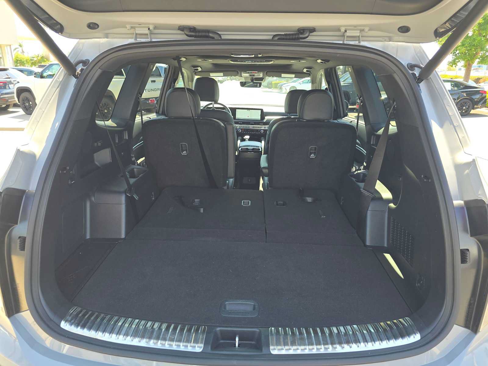 Used 2025 Kia Telluride SX X-Line AWD/4WD image 16