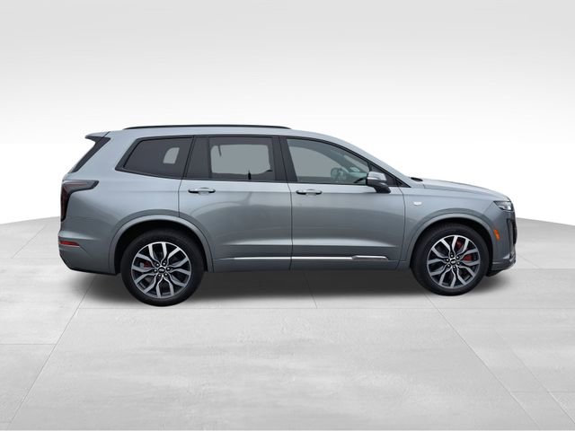 Used 2024 Cadillac XT6 Sport image 2