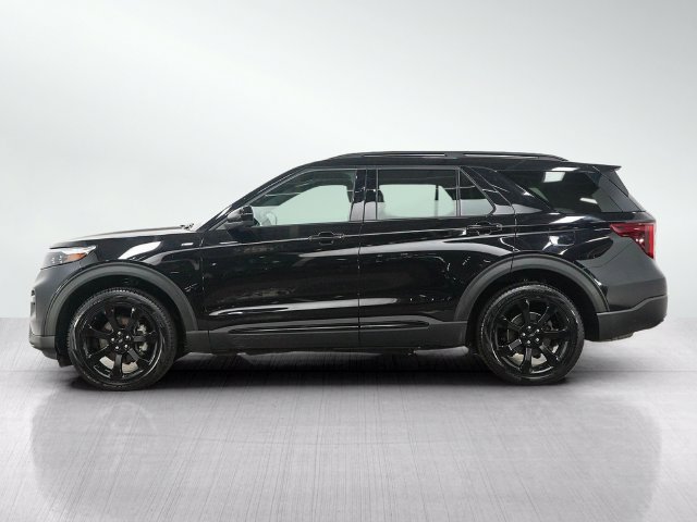 Used 2023 Ford Explorer ST-Line w/ Class IV Trailer Tow Package AWD/4WD image 2