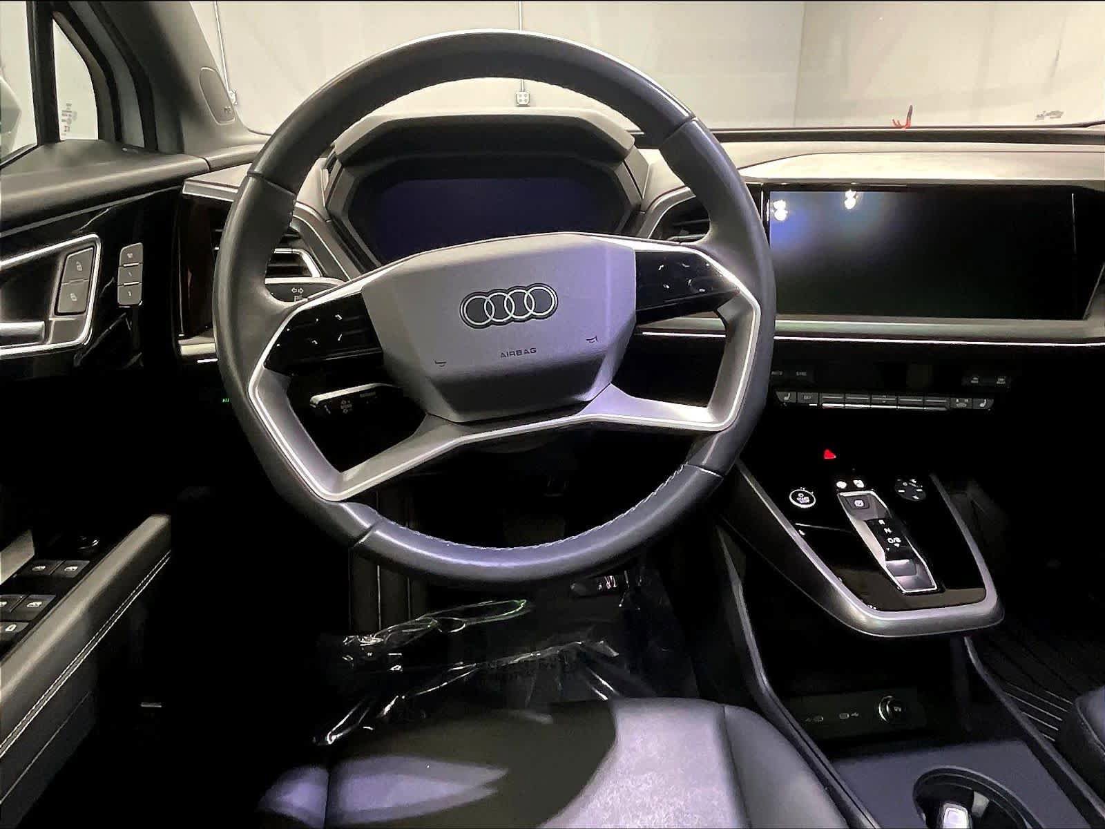 Used 2023 Audi Q4 e-tron Prestige w/ Black Optic Package image 7