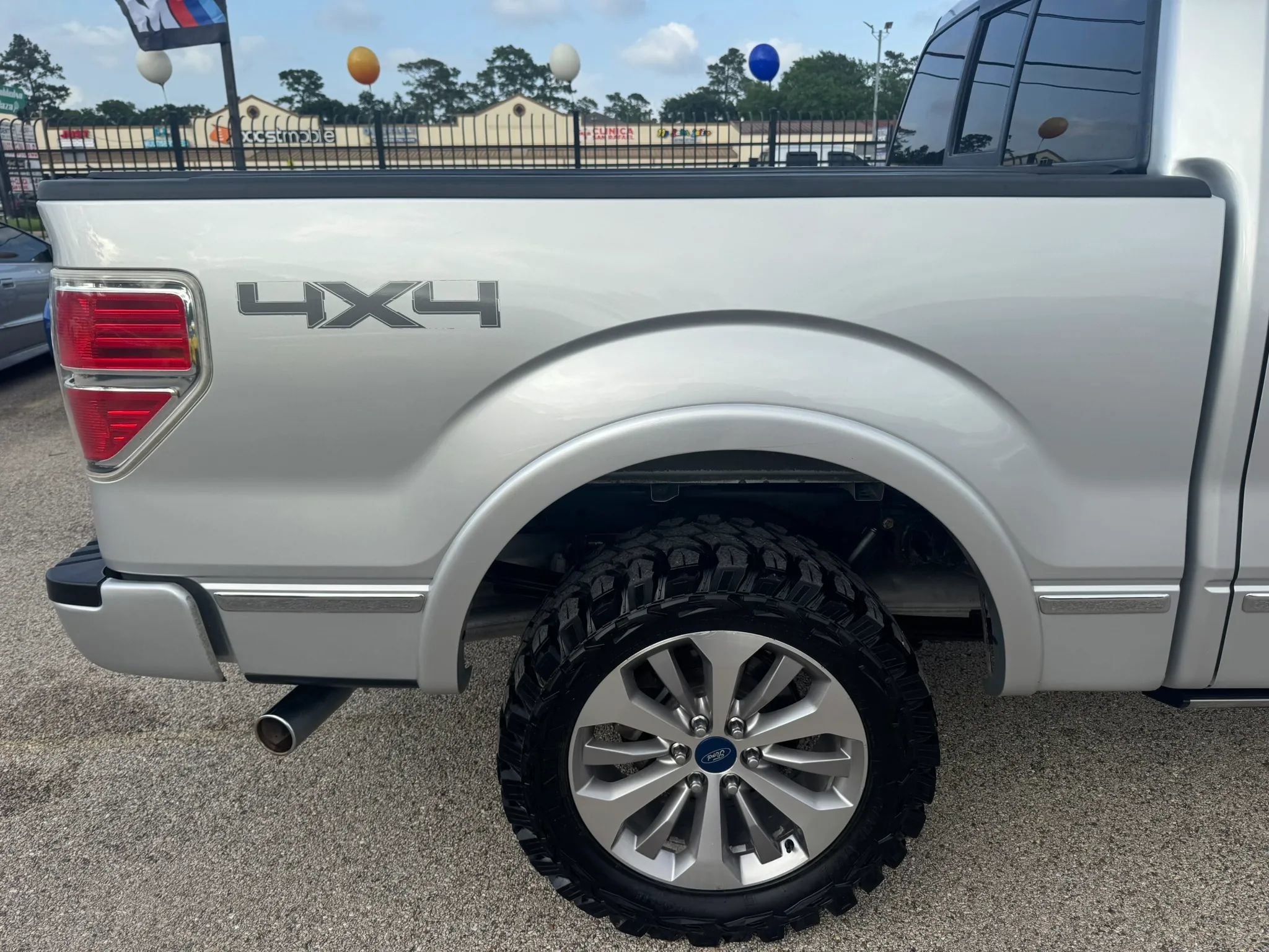 Used 2014 Ford F150 Platinum AWD/4WD image 12