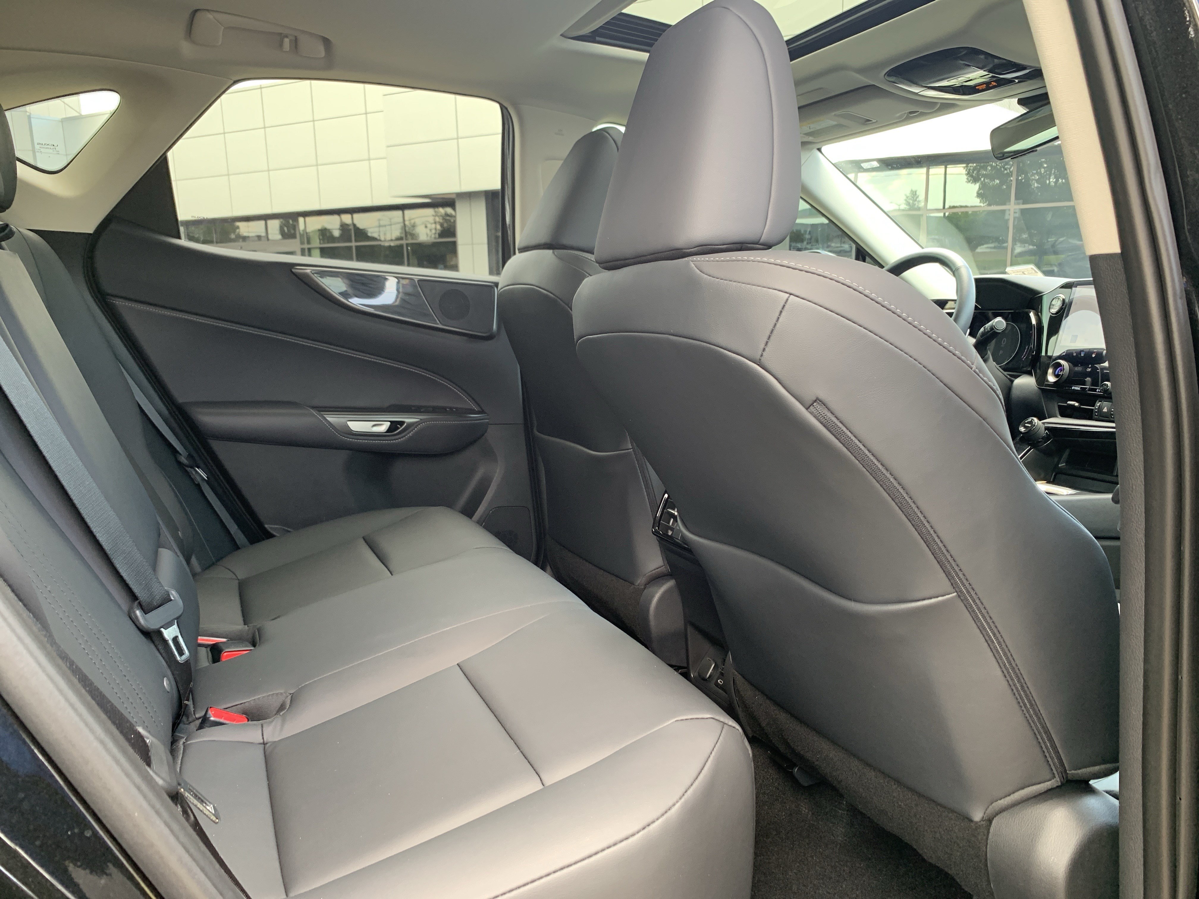 Certified 2025 Lexus NX 250 FWD w/ Accessory Package (2T) image 33