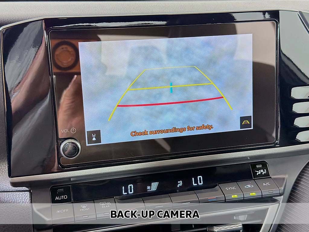 Used 2026 Toyota Camry SE FWD image 6