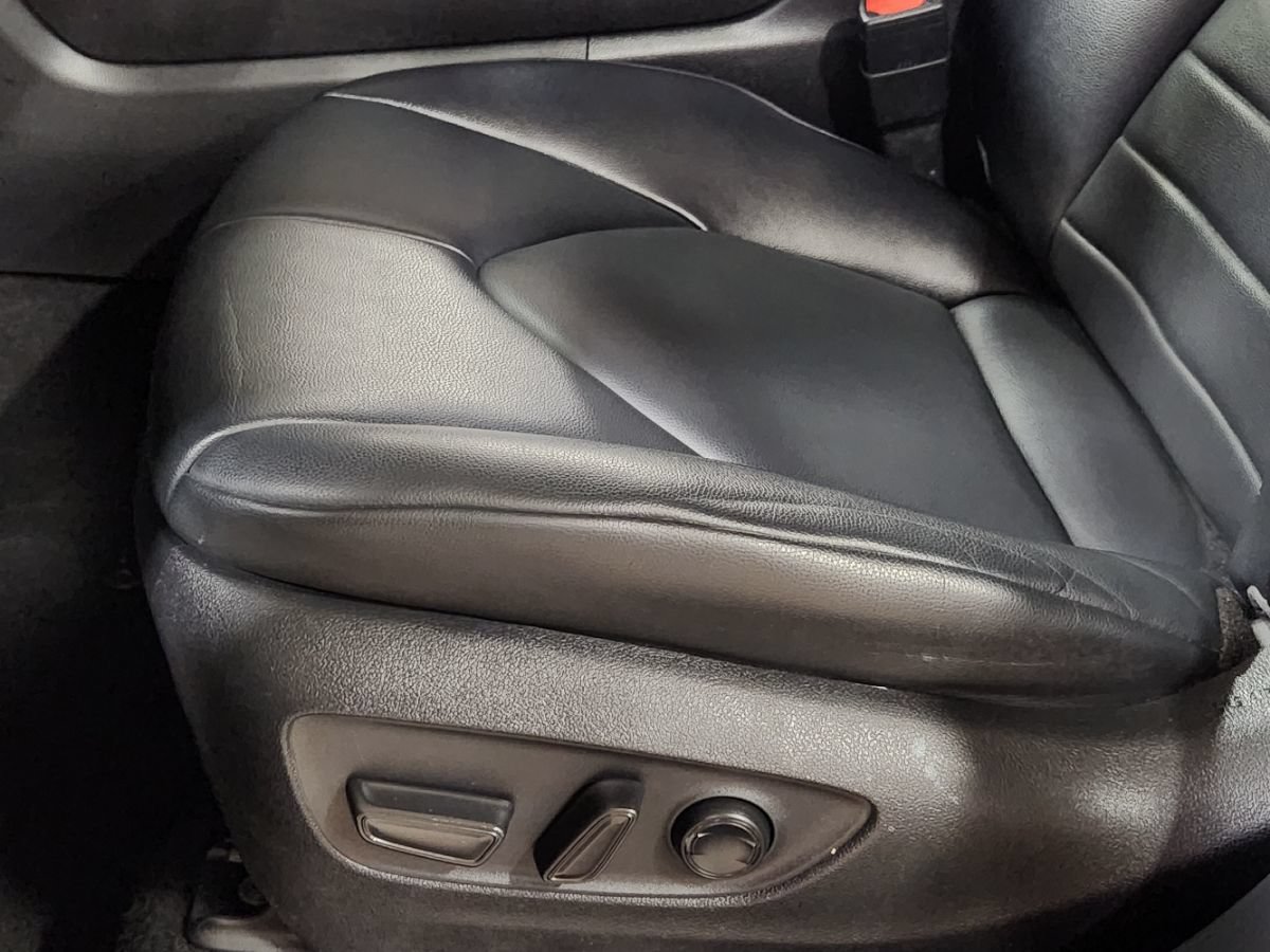 Used 2022 Toyota Highlander XLE FWD image 45
