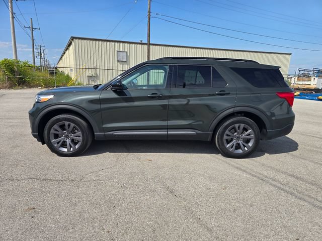 Used 2022 Ford Explorer XLT w/ Equipment Group 202A AWD/4WD image 6