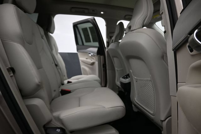 Used 2024 Volvo XC90 B5 Core AWD/4WD image 19