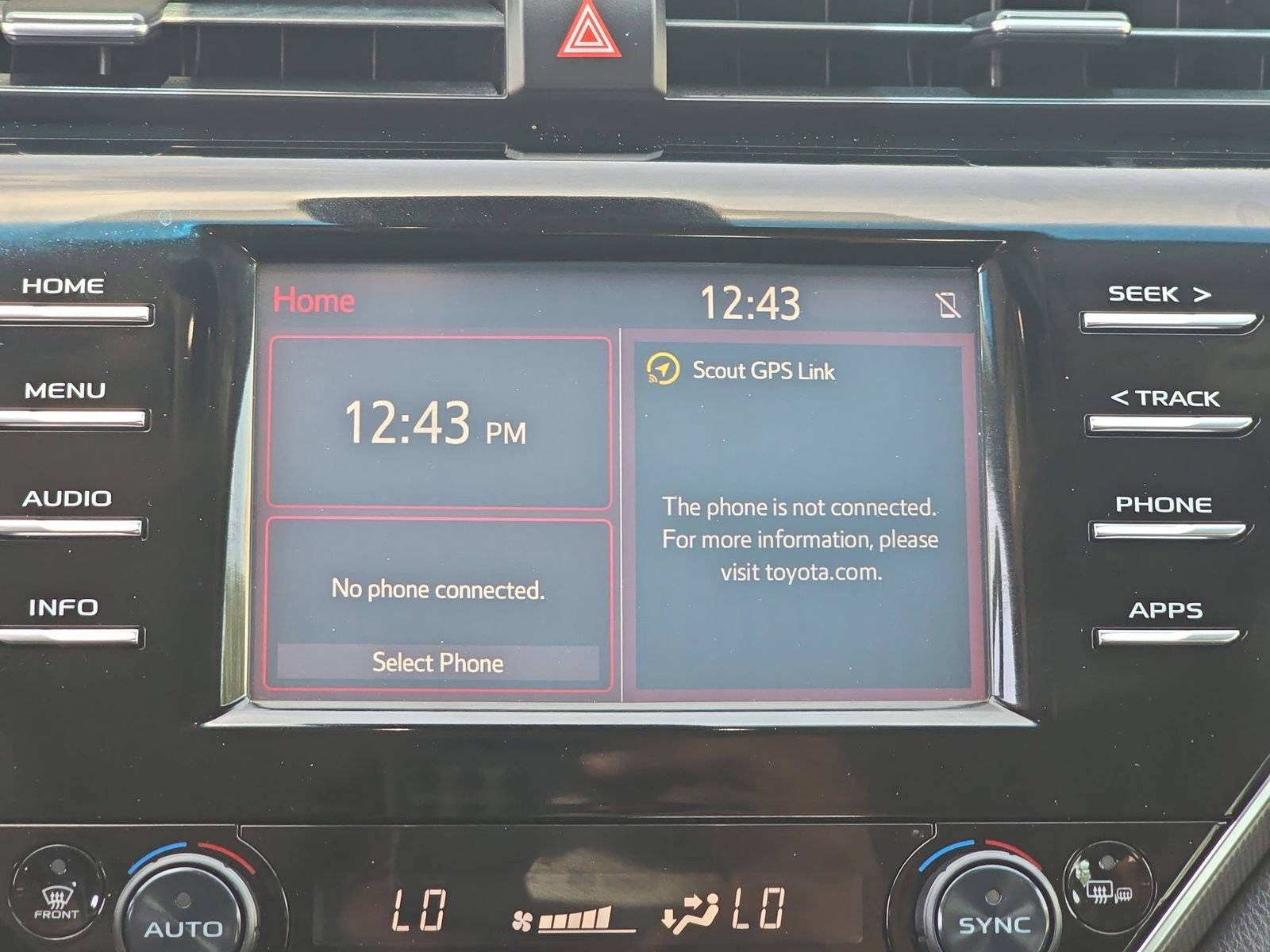 Used 2018 Toyota Camry XSE image 26