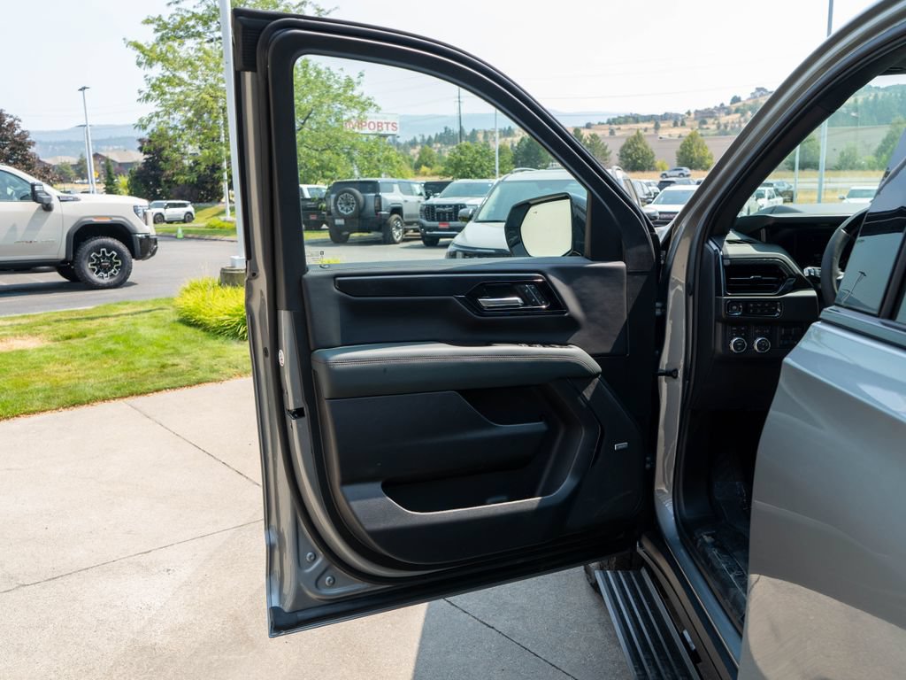 New 2026 GMC Yukon AT4 w/ AT4 Premium Plus Package AWD/4WD image 20