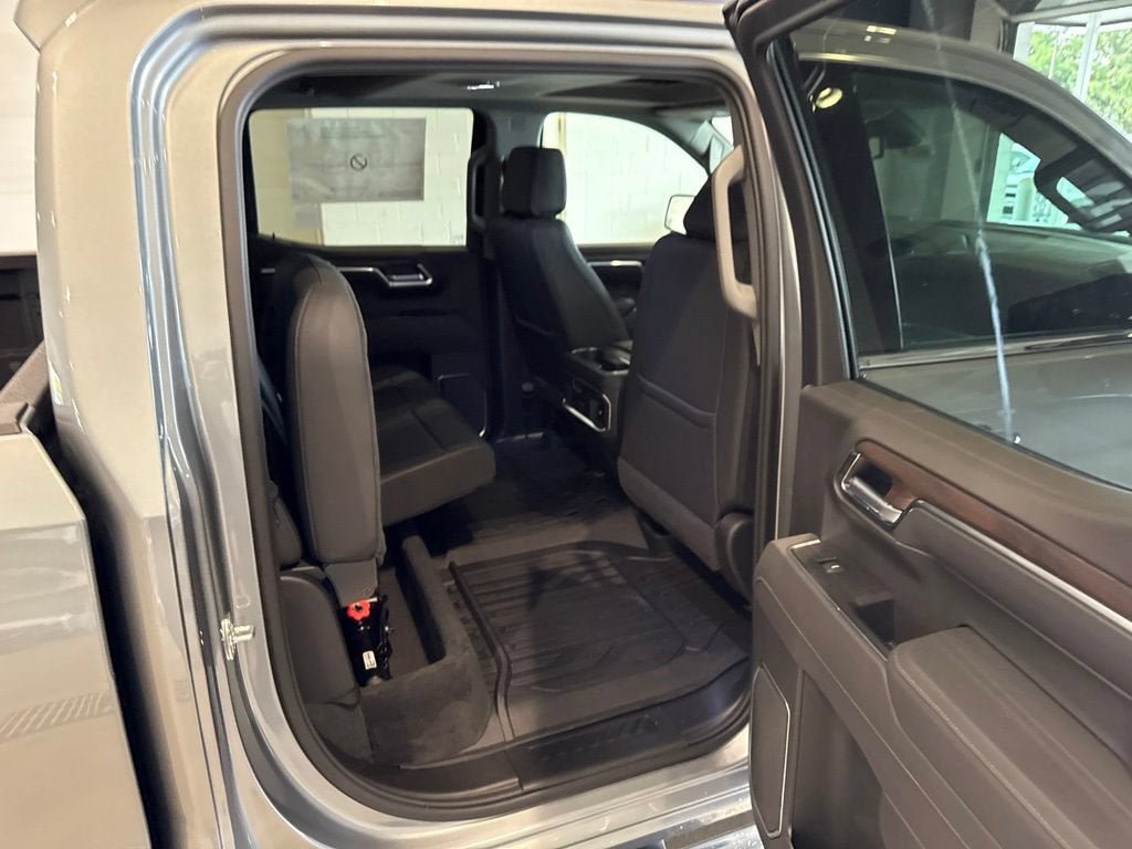New 2026 GMC Sierra 1500 SLT w/ SLT Premium Plus Package AWD/4WD image 18