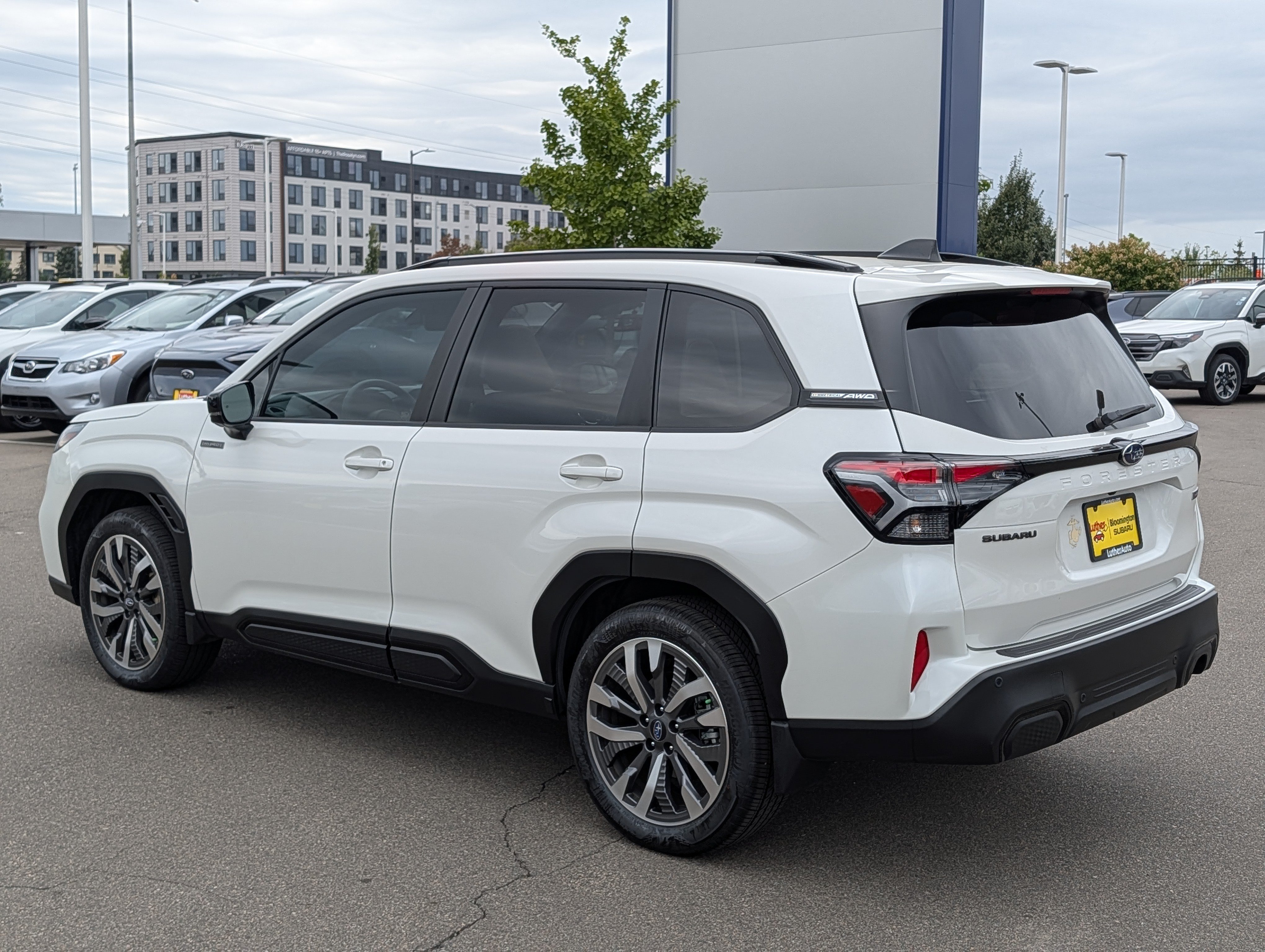 Used 2025 Subaru Forester Touring AWD/4WD image 5
