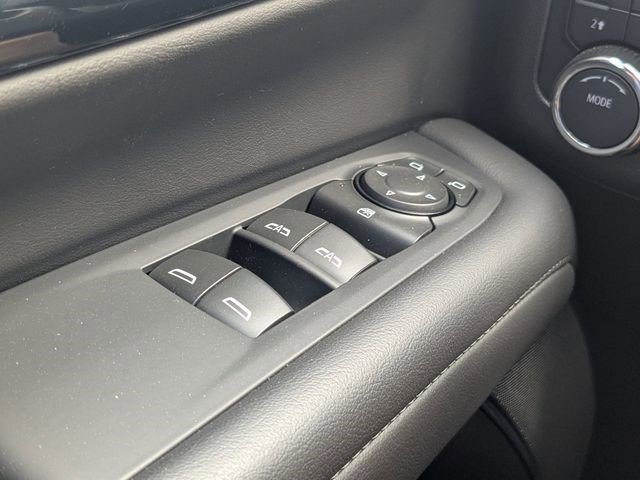 Certified 2025 Chevrolet Suburban Z71 AWD/4WD image 25
