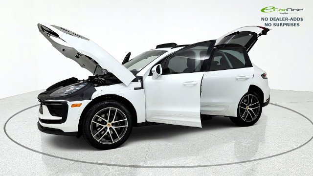 Used 2024 Porsche Macan w/ Premium Plus Package AWD/4WD image 15
