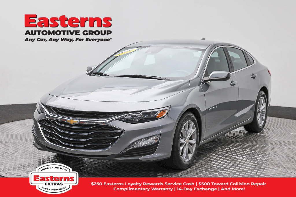 Used 2025 Chevrolet Malibu LT FWD image 1