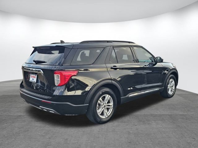 Certified 2023 Ford Explorer XLT w/ Equipment Group 202A image 4