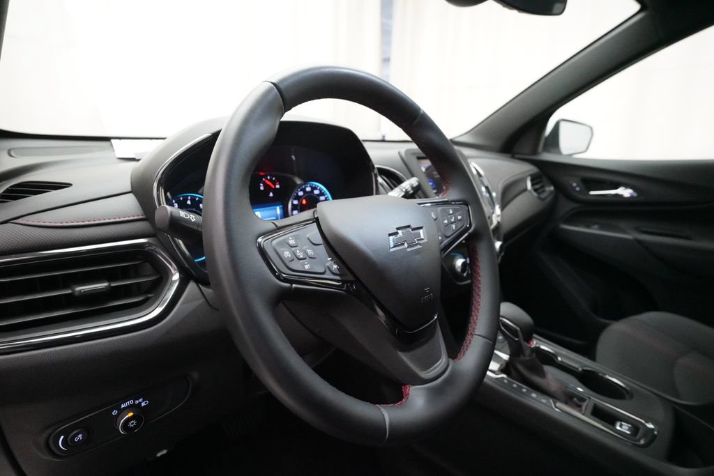 Used 2023 Chevrolet Equinox RS AWD/4WD image 8