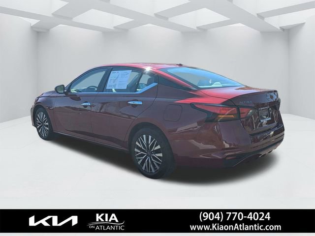 Used 2025 Nissan Altima 2.5 SV image 5