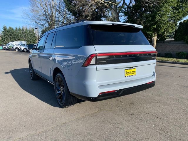 New 2026 Lincoln Navigator L Reserve w/ Jet Appearance Package image 3