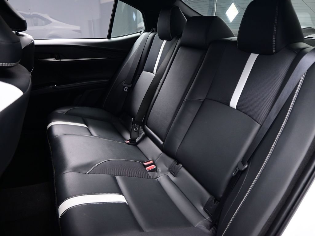 Used 2025 Toyota Camry SE w/ Convenience Package image 29