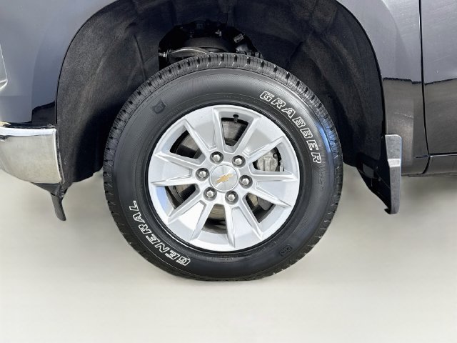 Used 2025 Chevrolet Silverado 1500 LT AWD/4WD image 31