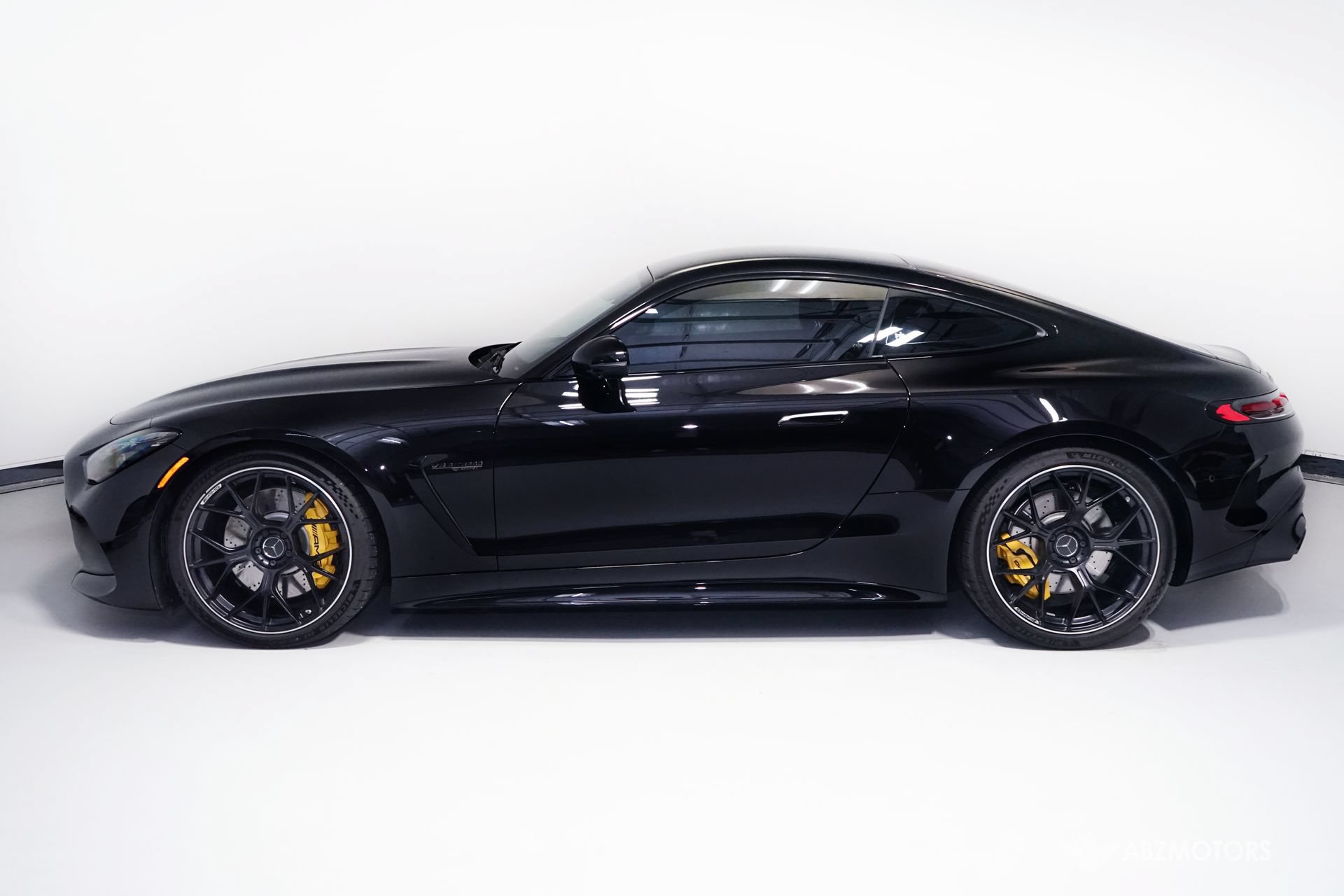 Used 2025 Mercedes-Benz AMG GT 63 image 5