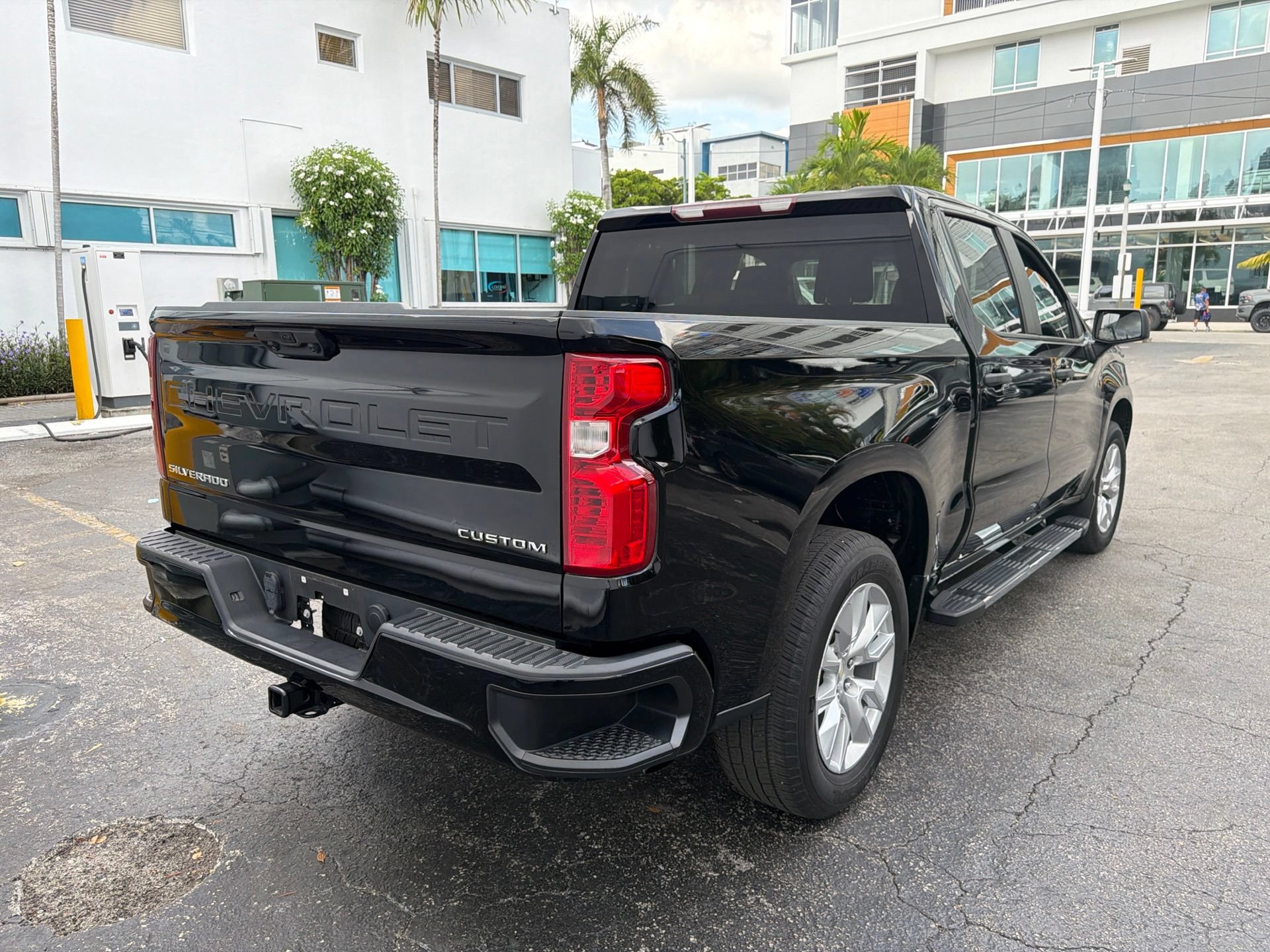 Used 2022 Chevrolet Silverado 1500 Custom RWD image 10