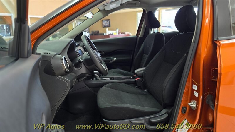Used 2024 Nissan Kicks SV FWD image 15