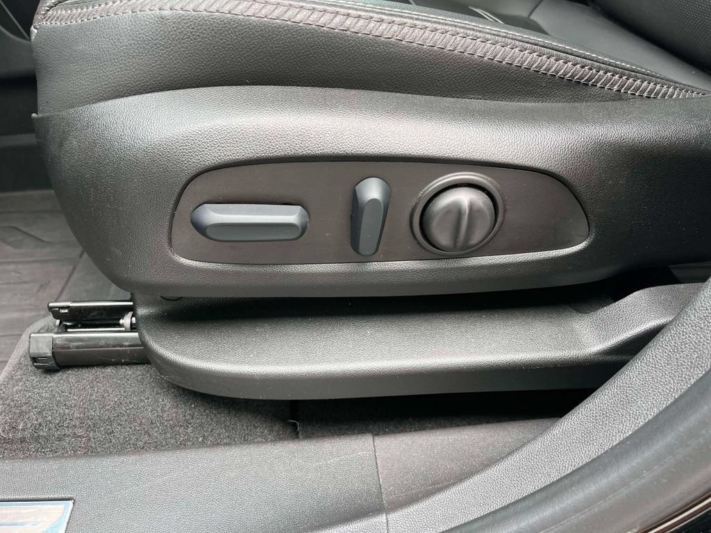Certified 2023 GMC Terrain Denali w/ LPO, Floor Liner Package AWD/4WD image 29