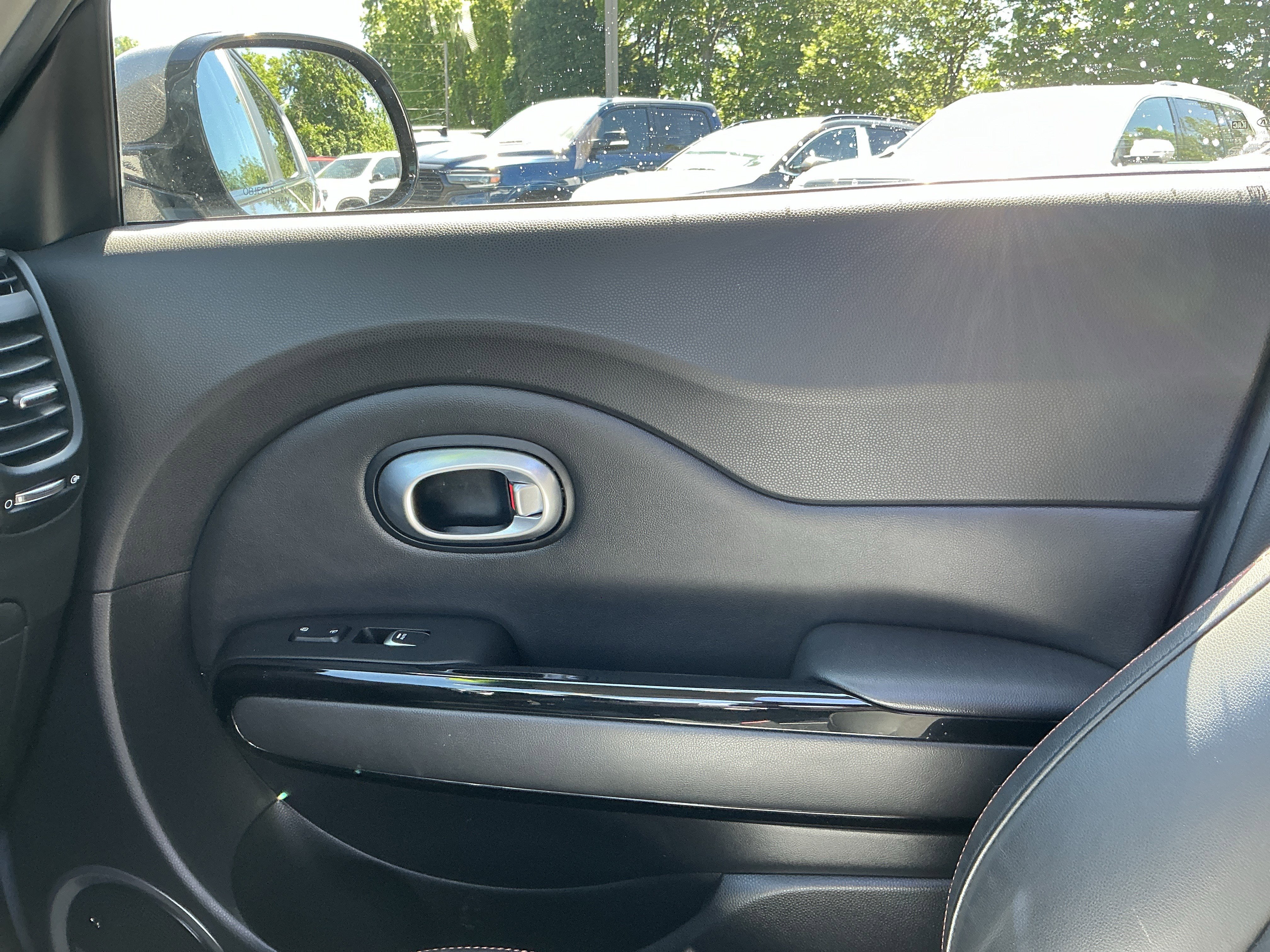 Used 2018 Kia Soul ! w/ Tech Package FWD image 16