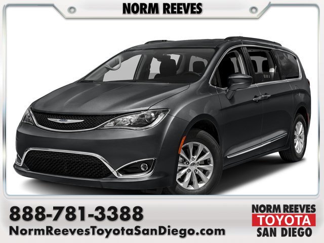 Used 2017 Chrysler Pacifica Touring-L Plus w/ Tire & Wheel Group FWD image 1