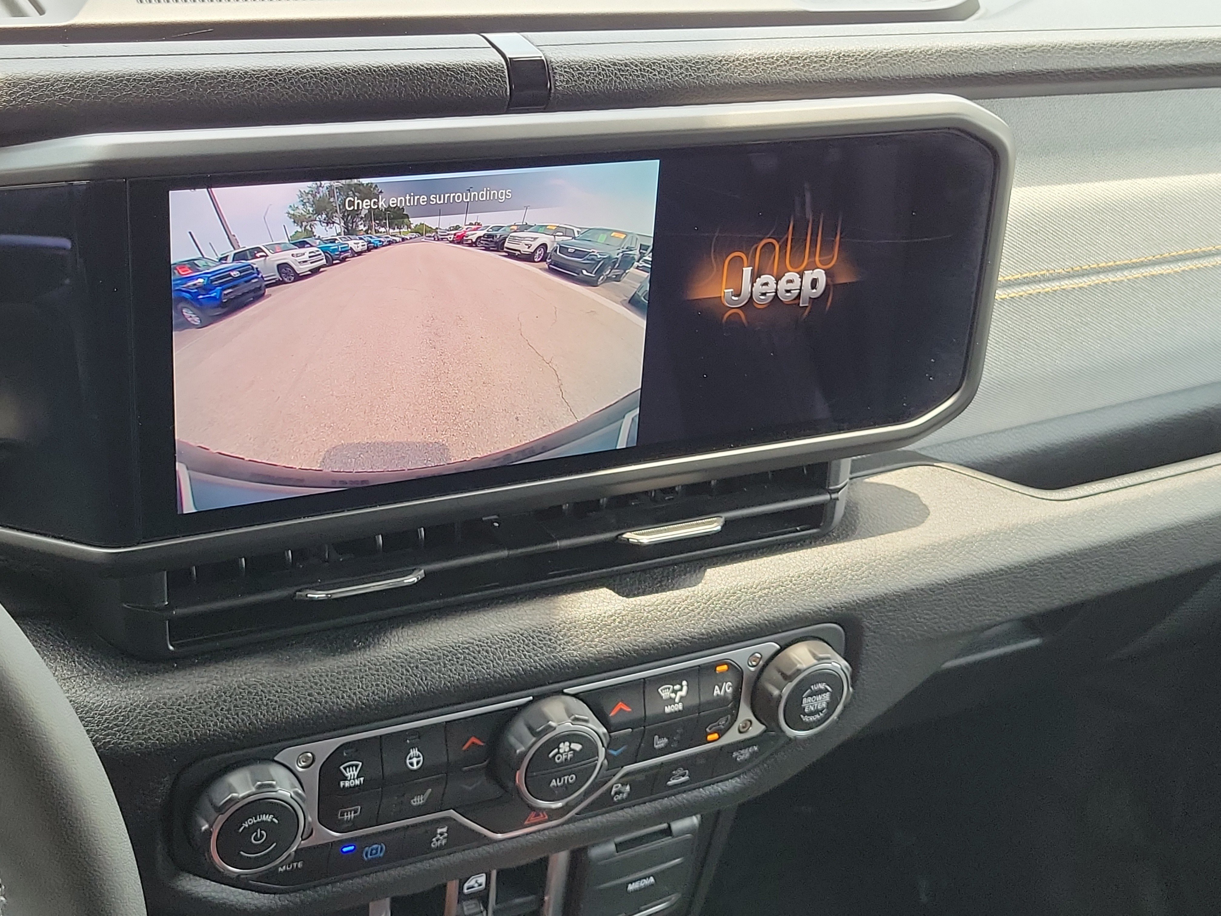 Used 2025 Jeep Wrangler Unlimited Sport S 4xe w/ Convenience Group AWD/4WD image 27