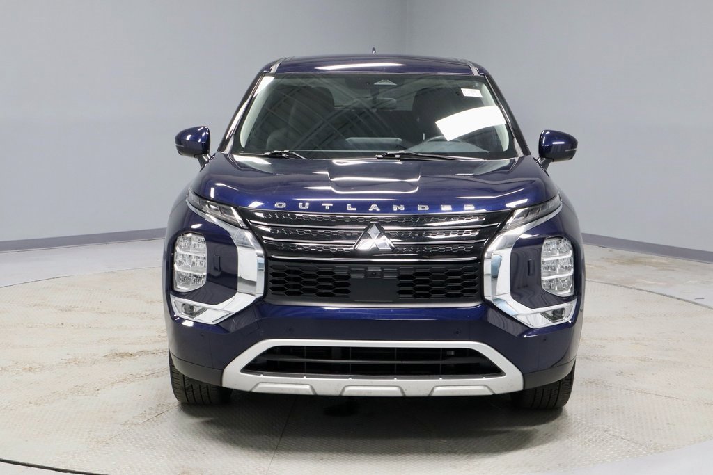 Used 2022 Mitsubishi Outlander SE image 8